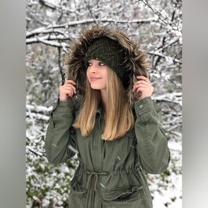 Anorak Military Parka Jacket with fur trimmed hood (Size Large)